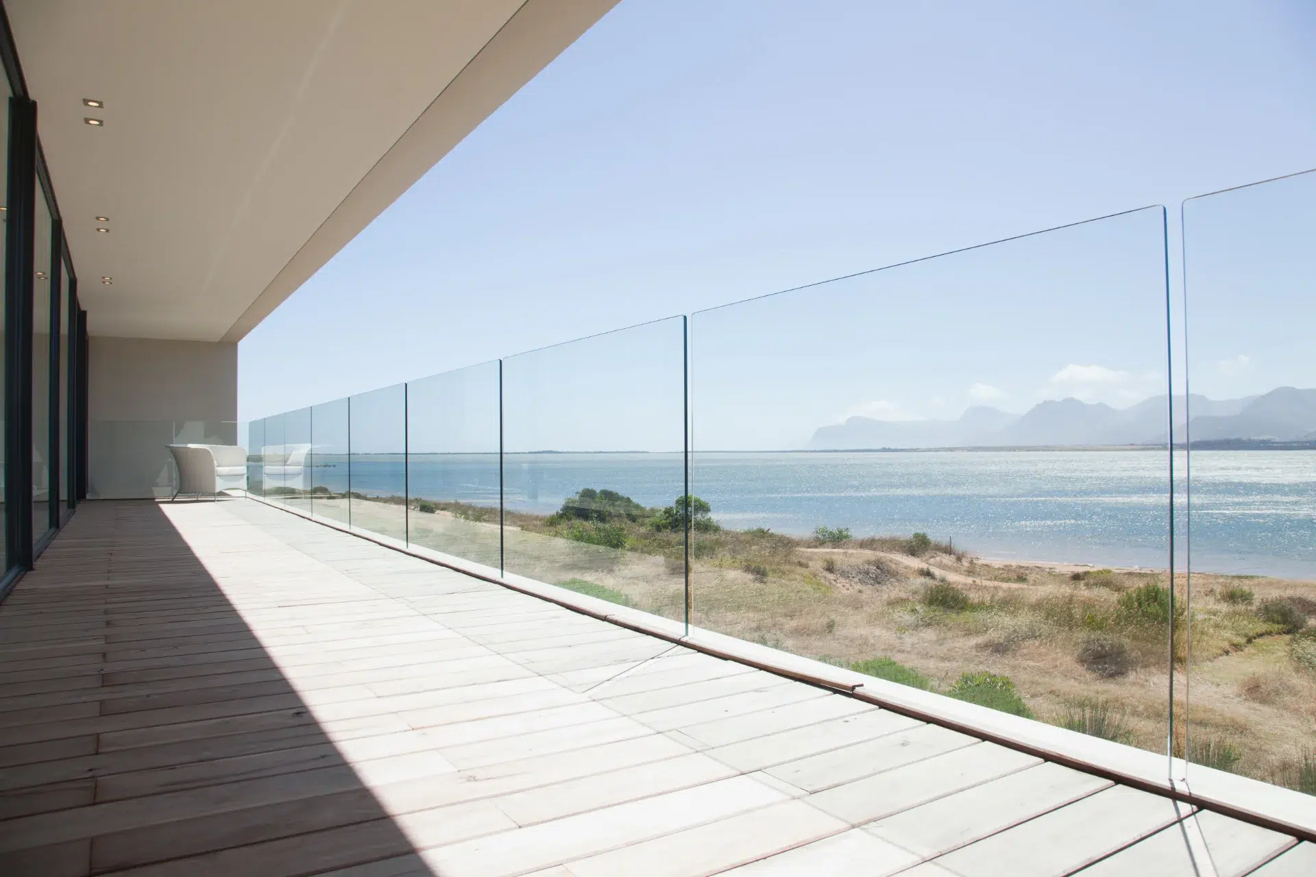 VLX 120 Glass Railing System in San Antonio, TX | Hale Windows San Antonio - detail 1